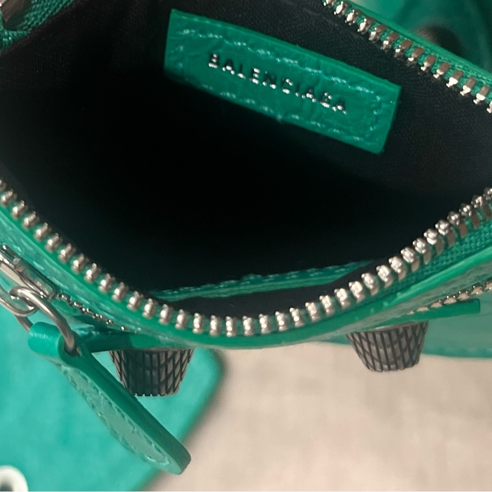 $2790 Balenciaga Arena Neo Cagole Lamb Leather Crossbody Bag, Vivid Green 700940 - Picture 14 of 16
